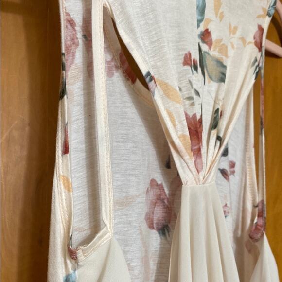 Painted Threads NWT Asymmetrical Pink Cream Floral Tank Top Draped Back - M - Picture 6 of 8